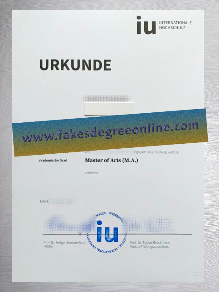 IU Internationale Hochschule Urkunde
